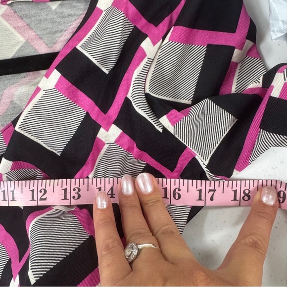 DVF Diane von Furstenberg New Julian Two Navy Pink Diamond Wrap Dress - Picture 10 of 15